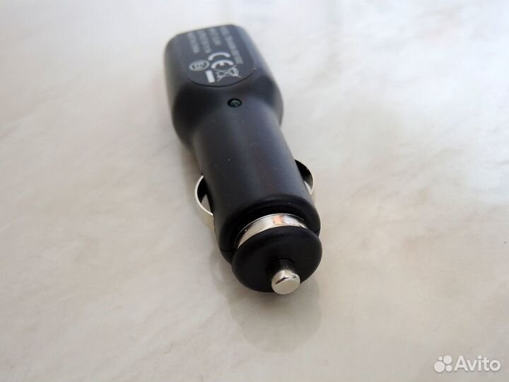 Автомобильное зарядное устройство USB