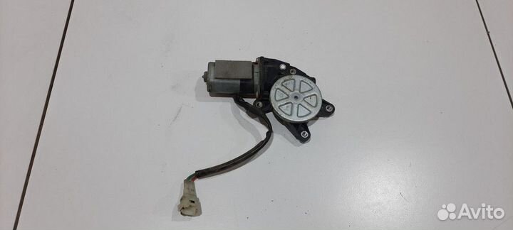 Моторчик стеклоподъемника задний правый