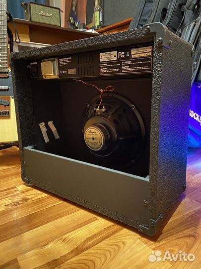 30W с эффектами Behringer VT30fx