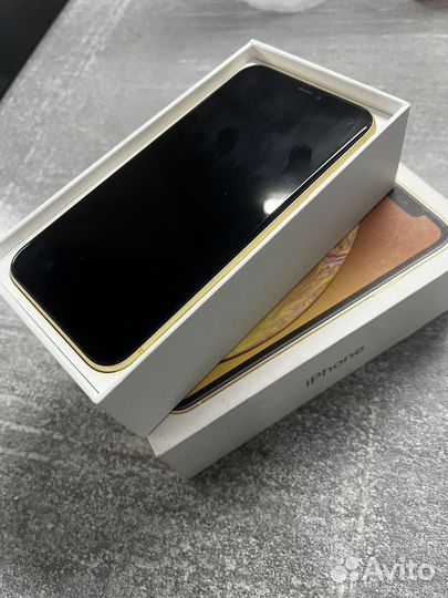 Телефон iPhone xr