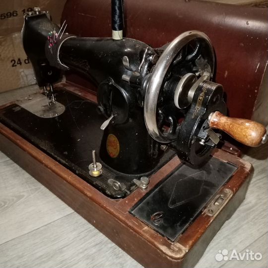 Швейная машина Подольск ручная