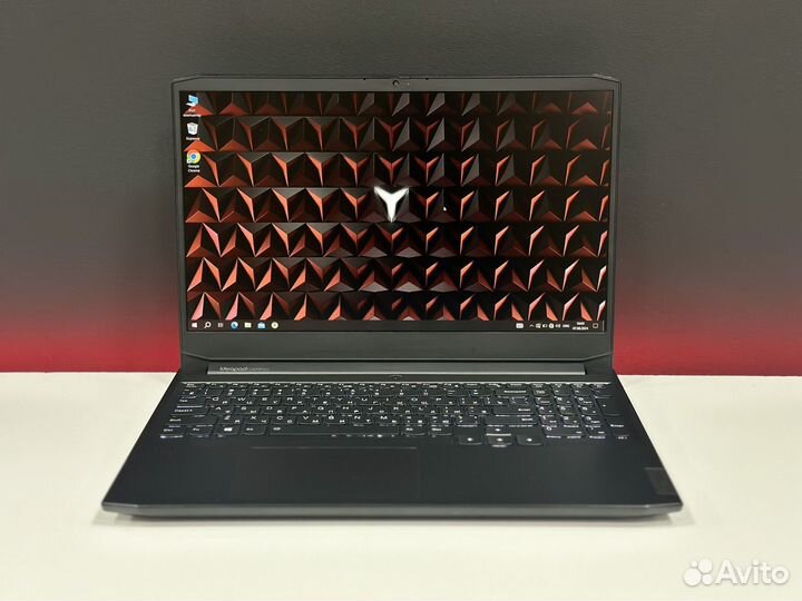 Игровой ноут 15.6