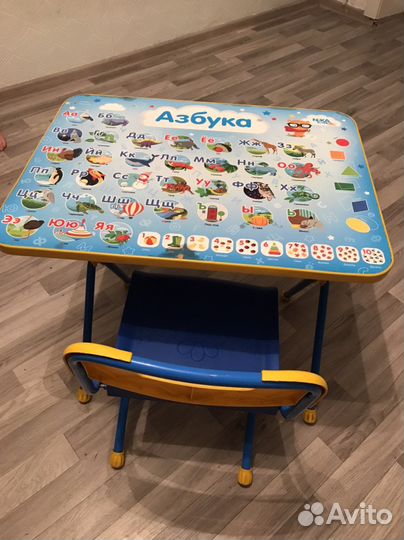 Детский столик и стульчик