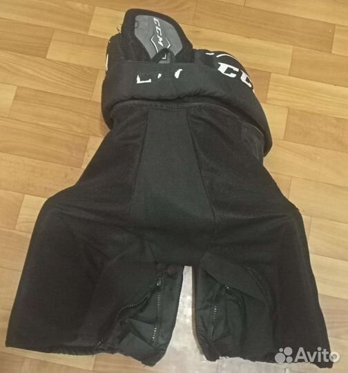 Коньки, шорты, нагрудник, локти Jr М