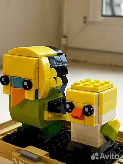 Конструктор lego волнистый попугайчик