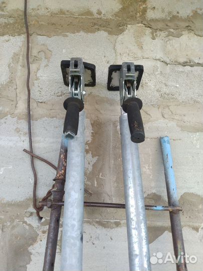 Распорки на рефрижератор