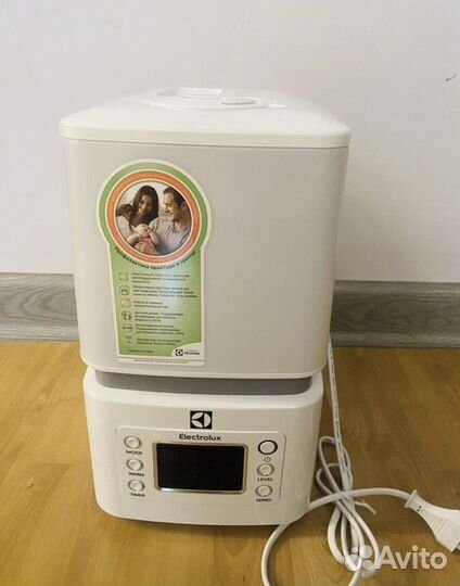 Увлажнитель Electrolux новая