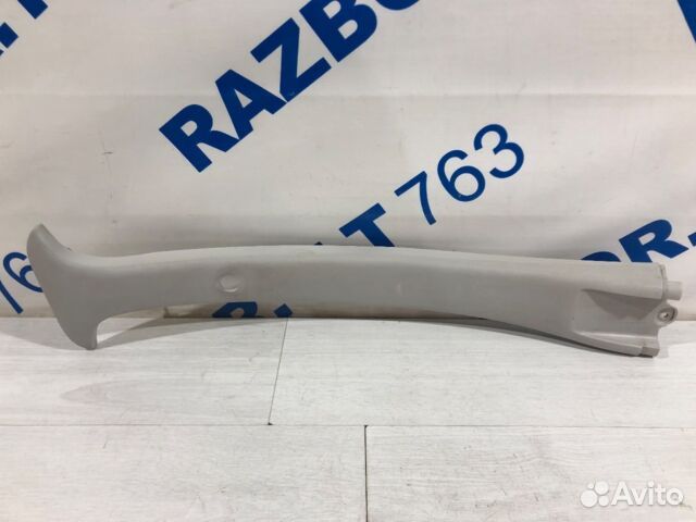 Обшивка центральной стойки верх прав LADA granta 1