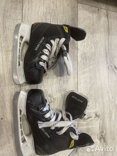 Коньки хоккейные