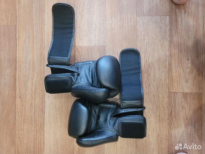 Боксерские перчатки twins 12