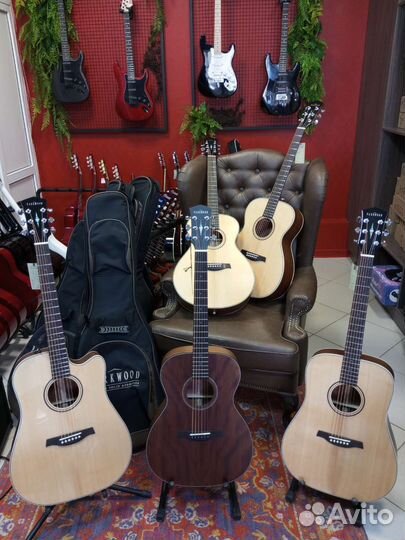 Гитара из массива Parkwood