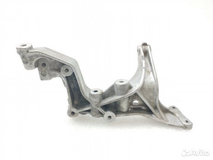 Крепление клапана EGR Mercedes-Benz E-Class W212