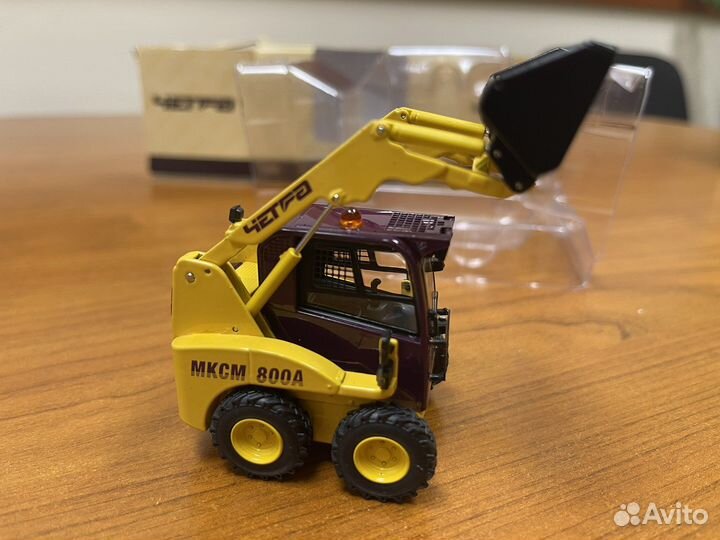 Коллекционные машинки. Минипогрузчик