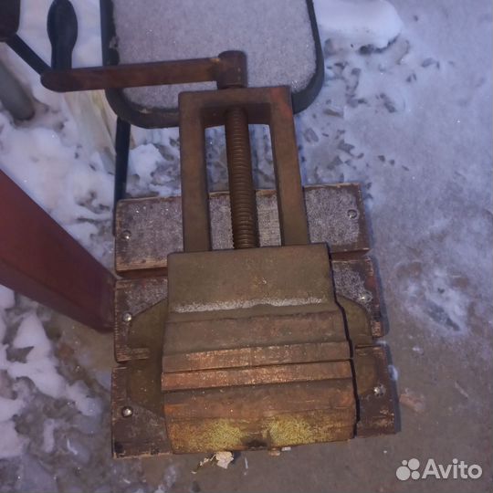 Тиски слесарные бу СССР