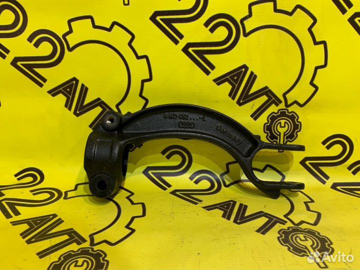 Кронштейн амортизатора передний левый Audi A4 8K2