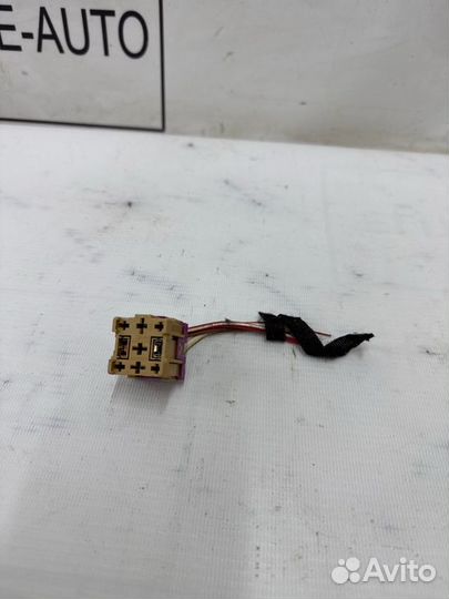 Реле Audi A4 B8 2010