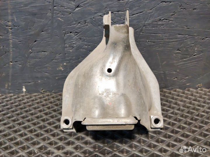 Кронштейн двигателя правый Audi A6 C7 cyga 2016