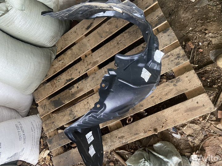 Подкральники Mazda 3 BL 2011