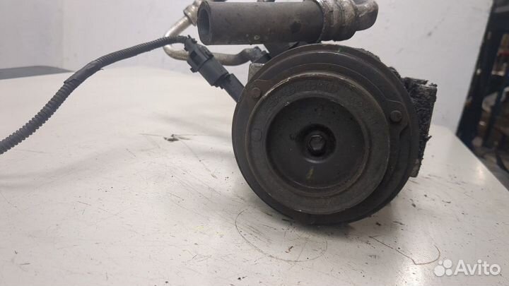 Компрессор кондиционера киа Carnival, 2007