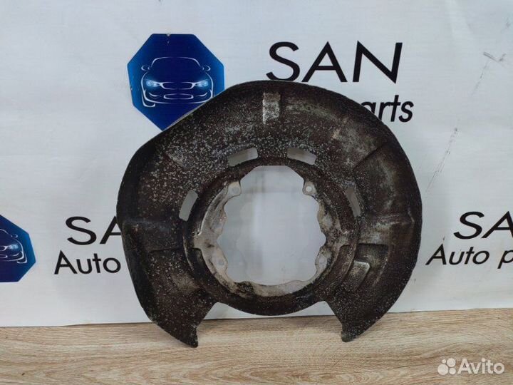 Пыльник тормозного диска Bmw X5 E70 N52B30AF 2009