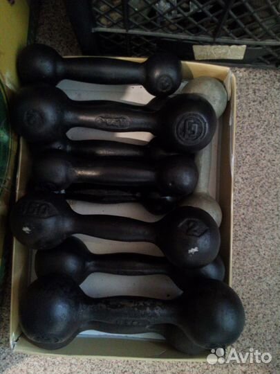 Гантели, гири