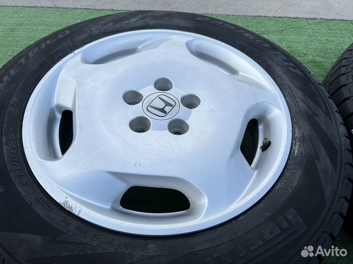 Колесa pirelli 225/60R17 литье 5/114.3