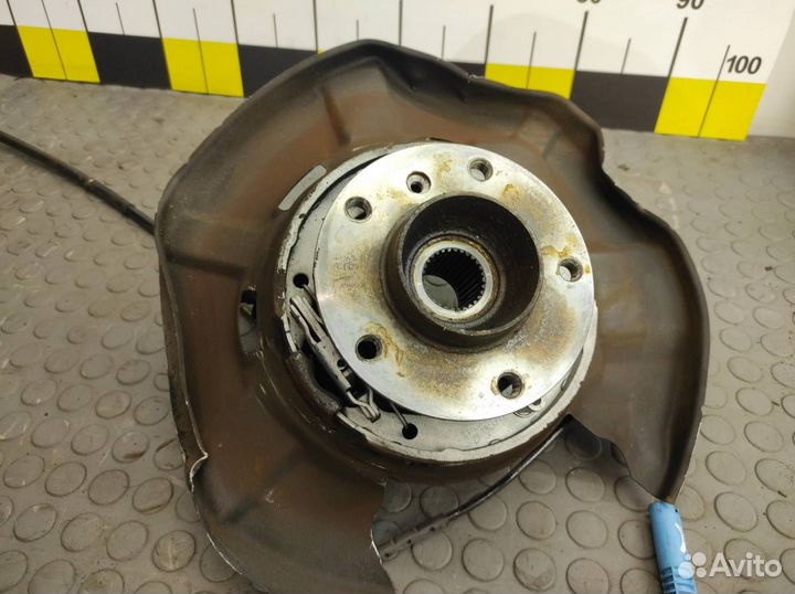 Кулак поворотный задний правый Bmw X1 E84 N46B20B