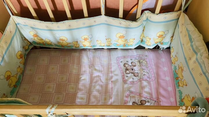 Детская кроватка