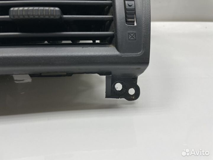 Воздуховод / Центральная накладка Mazda 3 BK