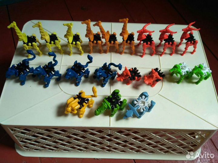 Игрушки из Киндер Джой