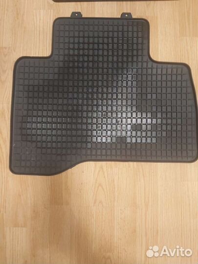 Автомобильные коврики suzuki