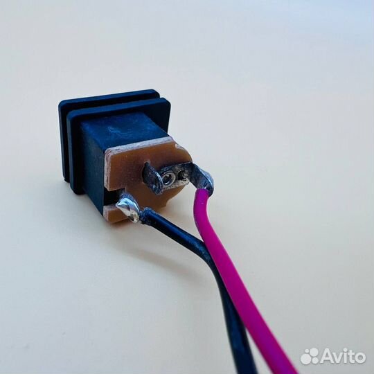 Разъём для аккумулятора робота-пылесоса Redmond RV-R350