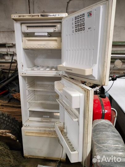 Холодильник Stinol