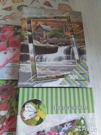 Фотоальбомы, фотоуголки