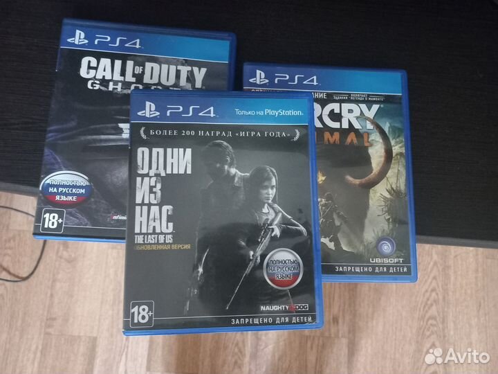 Игровая приставка ps4 slim 500