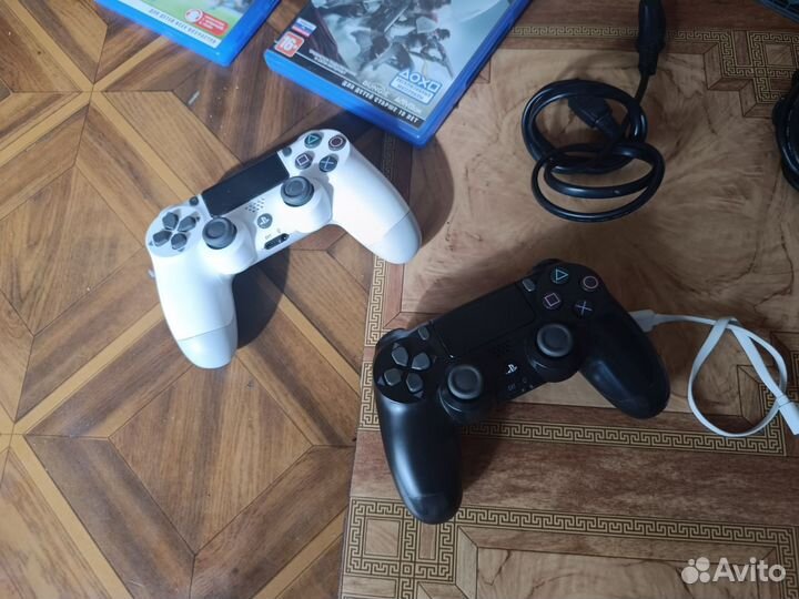 Sony PS4 slim
