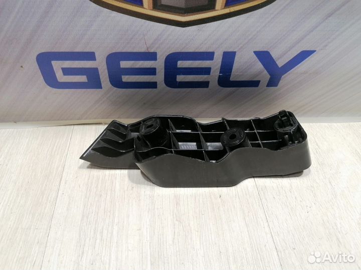 Кронштейн крепление бампера Geely emgrand X7 Прав