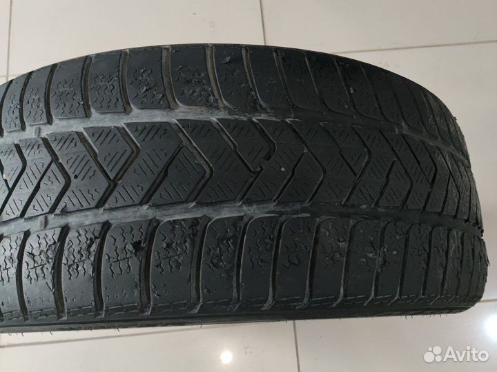 Pirelli Winter Sottozero 3 245/40 R20 99W