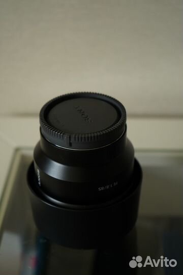 Объектив sony 85mm 1.8