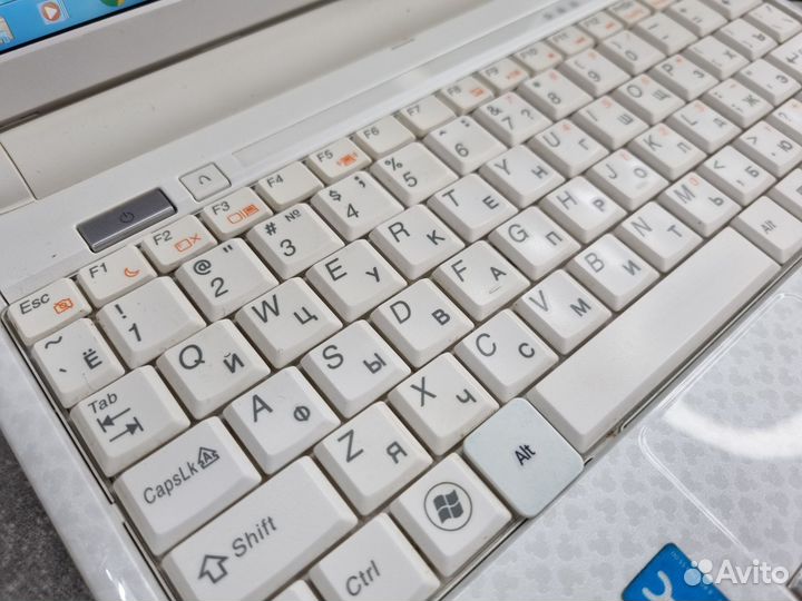 Нетбук Lenovo IdeaPad S10-2 10.1