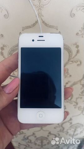 Телефон iPhone 4s