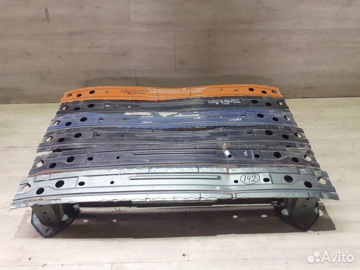 Усилитель заднего бампера Subaru