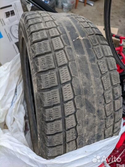 Yokohama Ice Guard IG20 235/50 R17