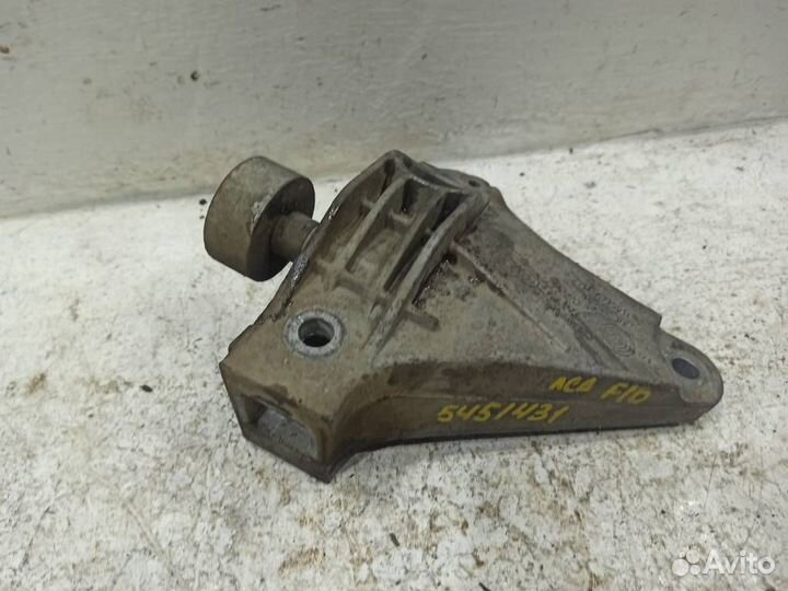 Кронштейн двигателя бмв