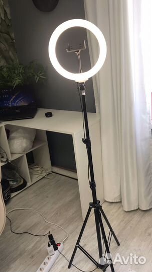 Кольцевая лампа со штативом 26 см