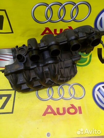 Коллектор впускной передний Audi A3 хетчбек 4 дв