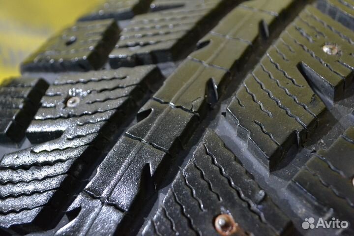 Minerva Eco Stud 215/65 R17