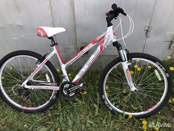 Стильный женский велосипед stels miss 6100