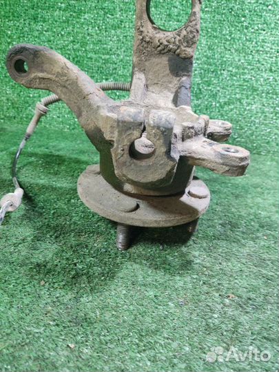 Кулак поворотный передний левый Ford Fusion