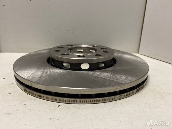 Диск тормозной передний вентилируемый Volkswagen